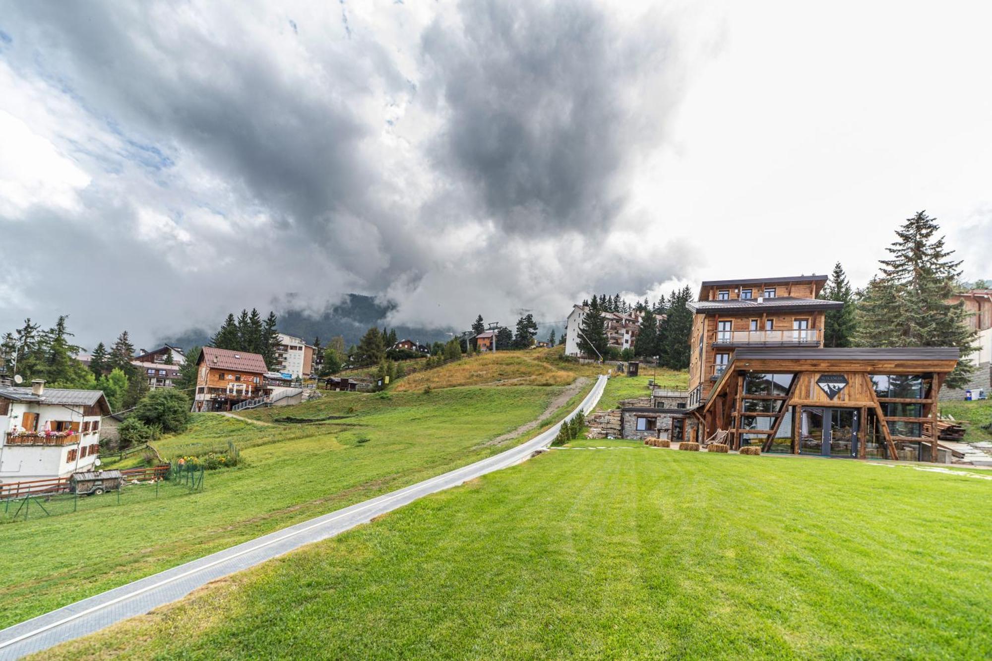 Avalanche - Alpine Boutique Hotel Oulx Buitenkant foto